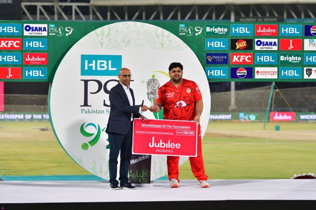 Jubilee Life Insurance presents the “Wicketkeeper of the Tournament” Award after HBL PSL Season 9 Final