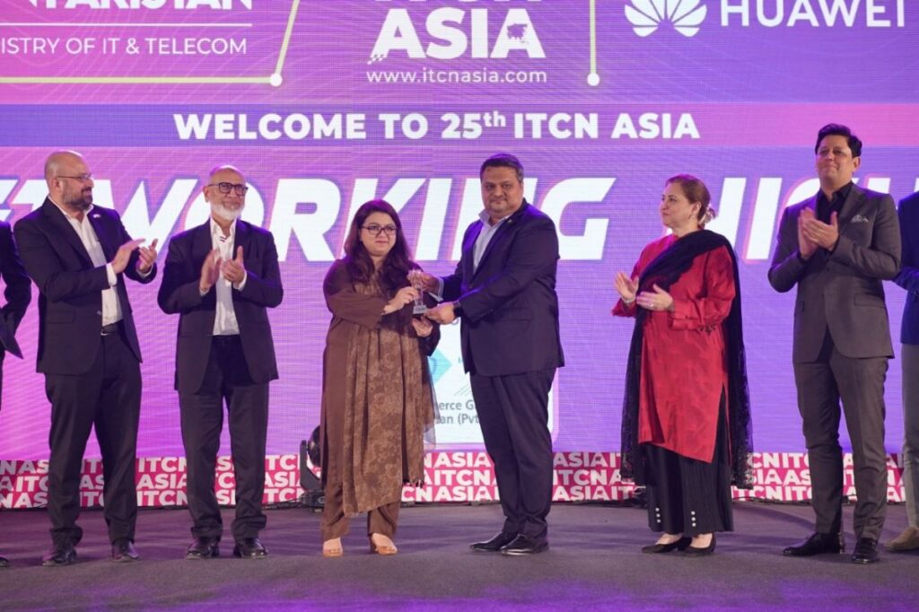 Chairman P@SHA Muhammad Zohaib Khan has been conferred the first IT Icon Award by Ecommerce Gateway for his valuable services to the local industry